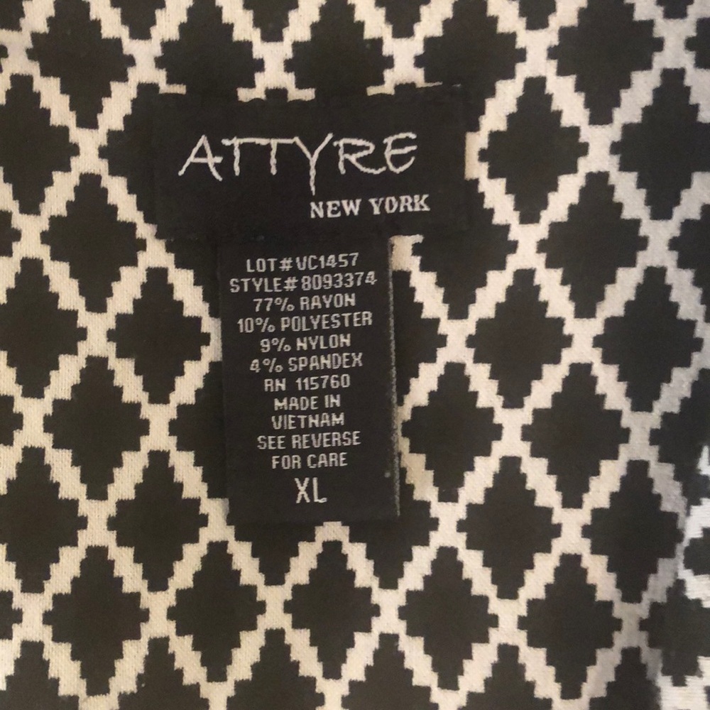 Attyre jacket. - Picture 3 of 4